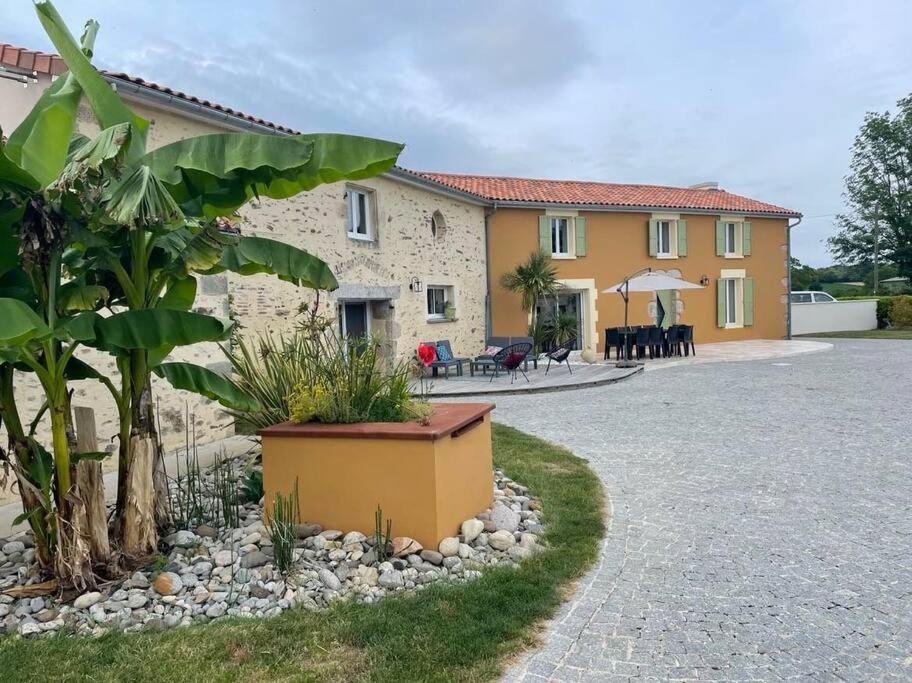 Gite La Vie En Couleur 14 Personnes Saint-Paul-en-Gâtine Esterno foto
